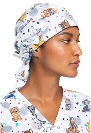 What are the key benefits of wearing a Bouffant Scrub Cap?